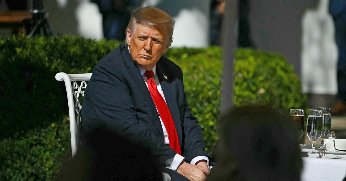 Trump-Putin meeting 'on hold'; Government shutdown enters Day 21