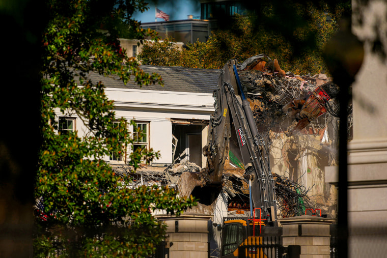 The facade of the East Wing of the White House.