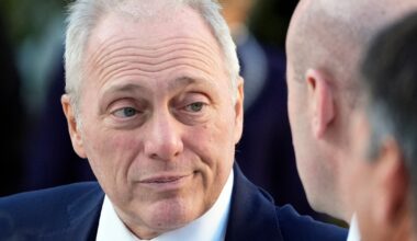 Republicans are cheering Trump’s East Wing demolition. Democrats see an opportunity.