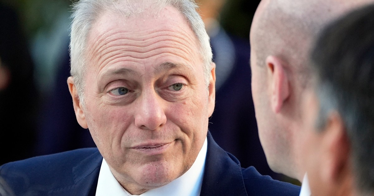 Republicans are cheering Trump’s East Wing demolition. Democrats see an opportunity.