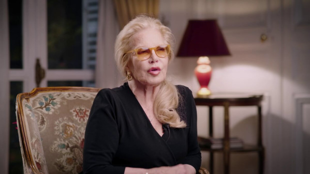 Плача, когато се сетя за България