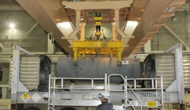 Japan Nuclear Fuel Accepts Uranium for 1st Time in 11 Years