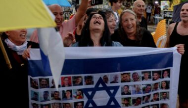 Israel cabinet meets to vote on plan