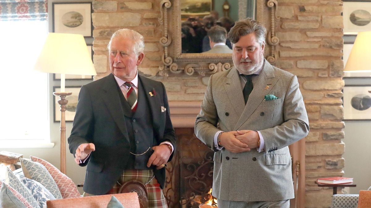 King’s ex-aide has no way back despite private Windsor meeting