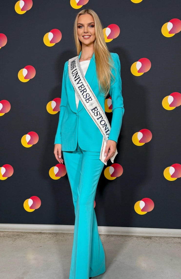 But while every candidate arrived looking glamorous, none made quite the entrance that Miss Universe Estonia, Brigitta Schaback, did. 