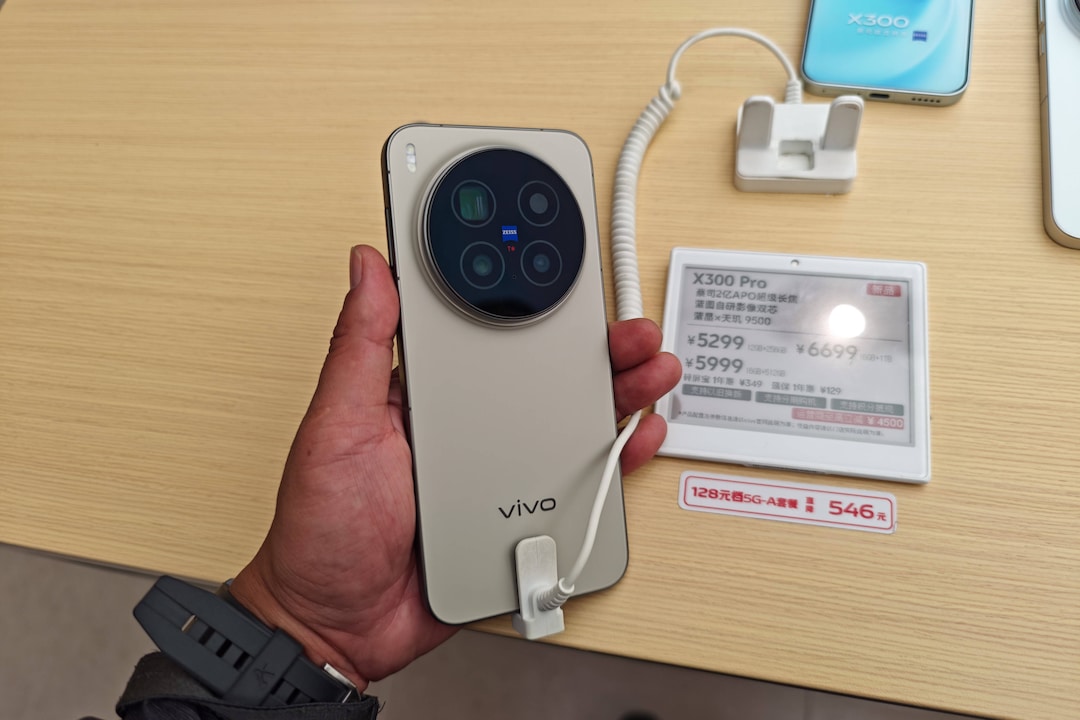 In Österreich läutet ein Event den europäischen Verkaufsstart der Vivo X300-Serie ein.