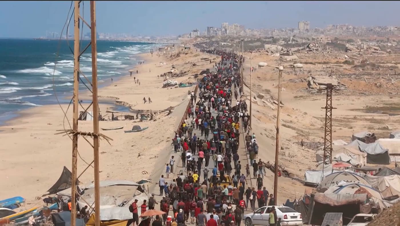 Hundratusentals återvänder till Gaza