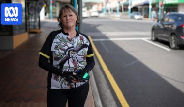 Older Australians struggling to find work before hitting the pension age