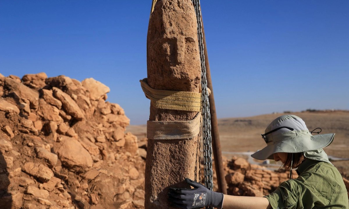 Discovery of 11,000-year-old carved face in Turkey offers new insight into early human expression - The Art Newspaper