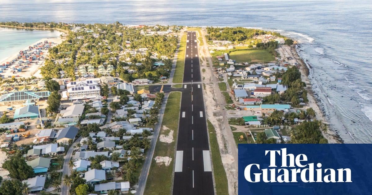 ‘Humanitarian’ visa must be created for Pacific Islanders displaced by climate crisis, experts say