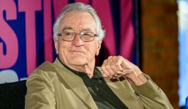 De Niro Calls Jewish Stephen Miller a ‘Nazi’