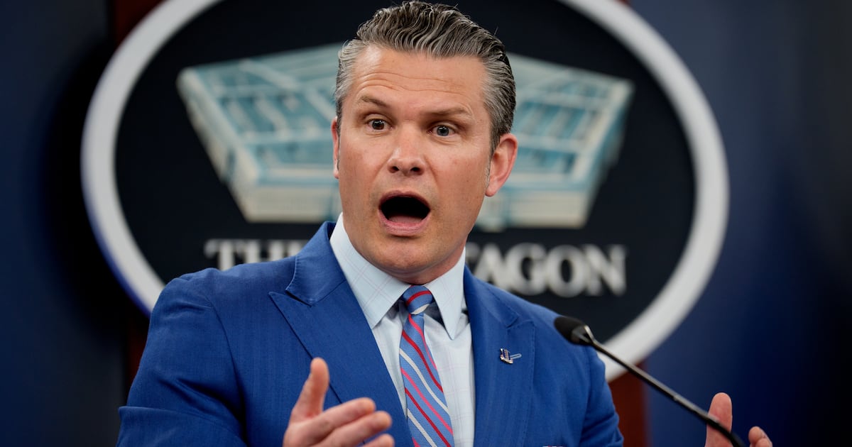 Pentagon Pete Hegseth Takes House Reserved for Top General in ‘Trump Green Zone’