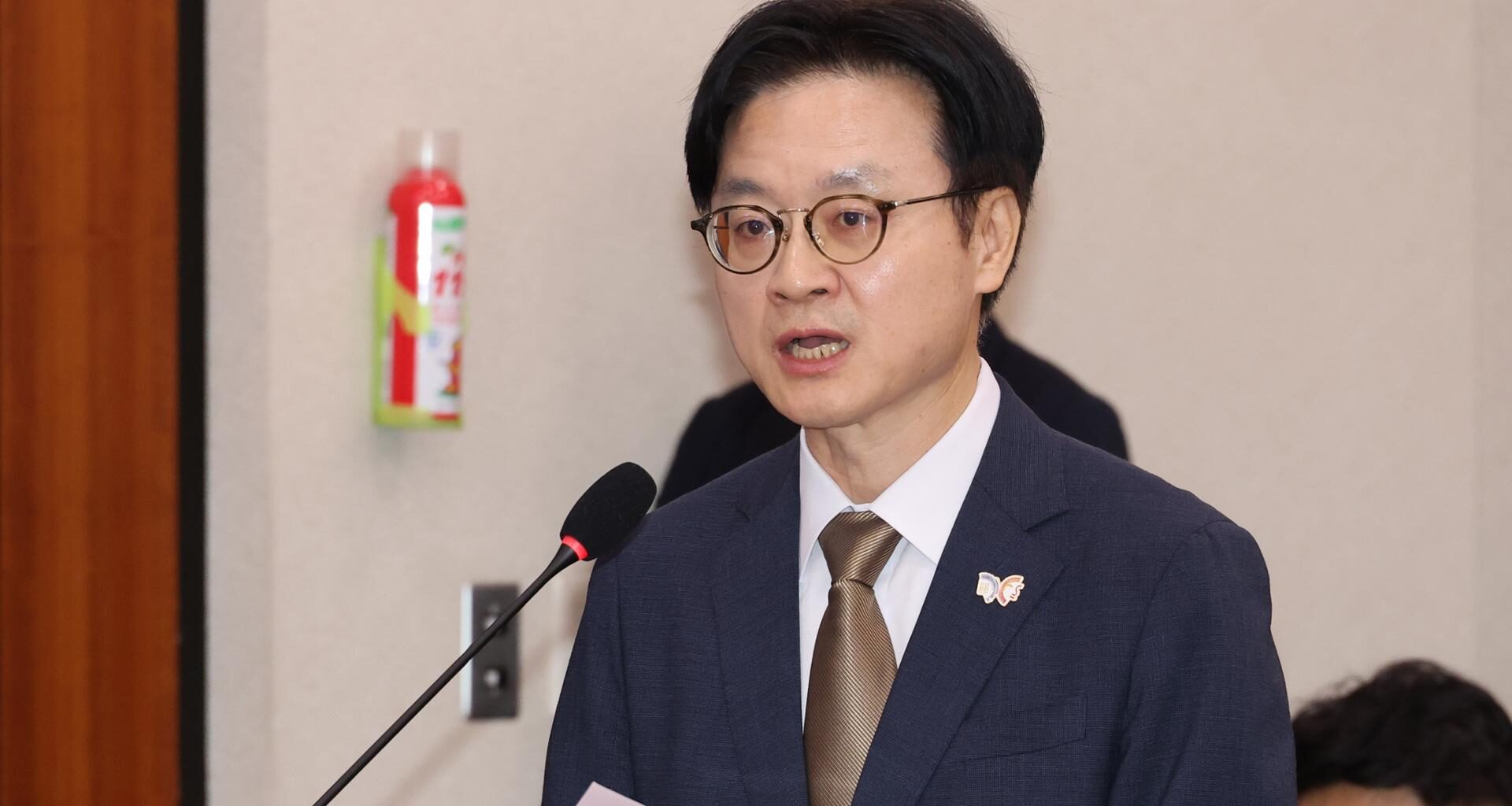 Industry minister reiterates legitimacy of Czech nuclear power plant deal