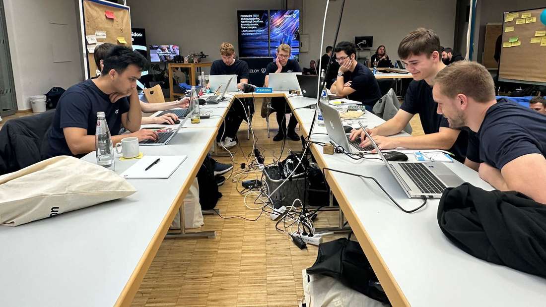 Stromausfall, Flut, Cyberangriff: In Fulda entstehen beim Hackathon 2025 digitale Werkzeuge für Krisen. Einige Impressionen von dem Wettbewerb...