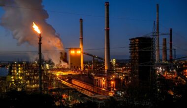EU steel tariffs spark alarm, UK warns of 'biggest crisis'