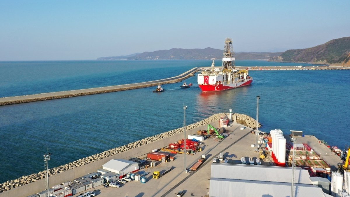 Energy milestone: Türkiye clears way to export Black Sea gas as LNG