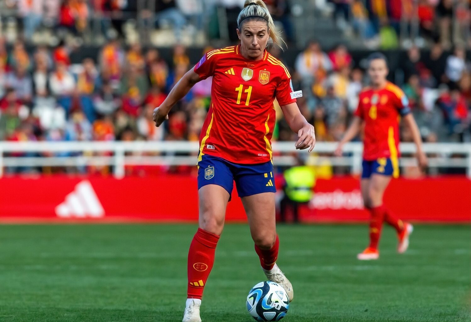 Spain's new women's team coach debuts with a rout to Sweden in Nations League semi-finals -