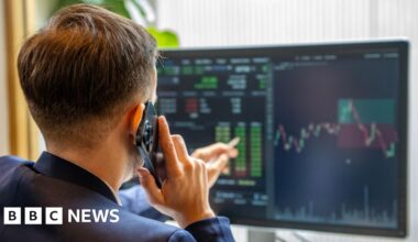 UK stock market hit by nerves over US banks