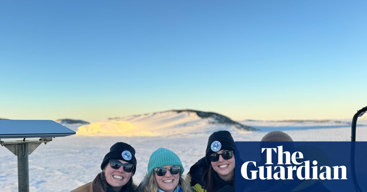 Cold calling: Australian Antarctic Program seeks hundreds of workers ready for polar-powered adventure | Antarctica