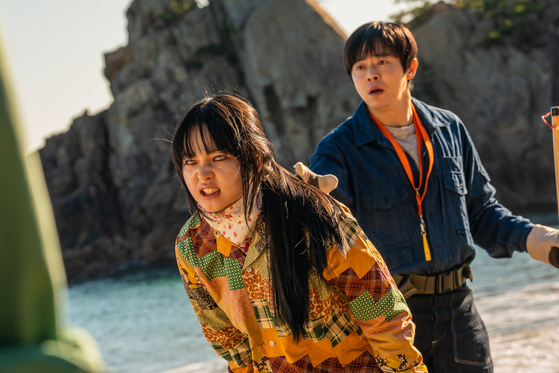 Still from comedy zombie film ″My Daughter is a Zombie"; The film is an adaptation of a popular webtoon of the same name by cartoonist Lee Yun-chang and the first film to garner 5 million moviegoers this year. [NEW]