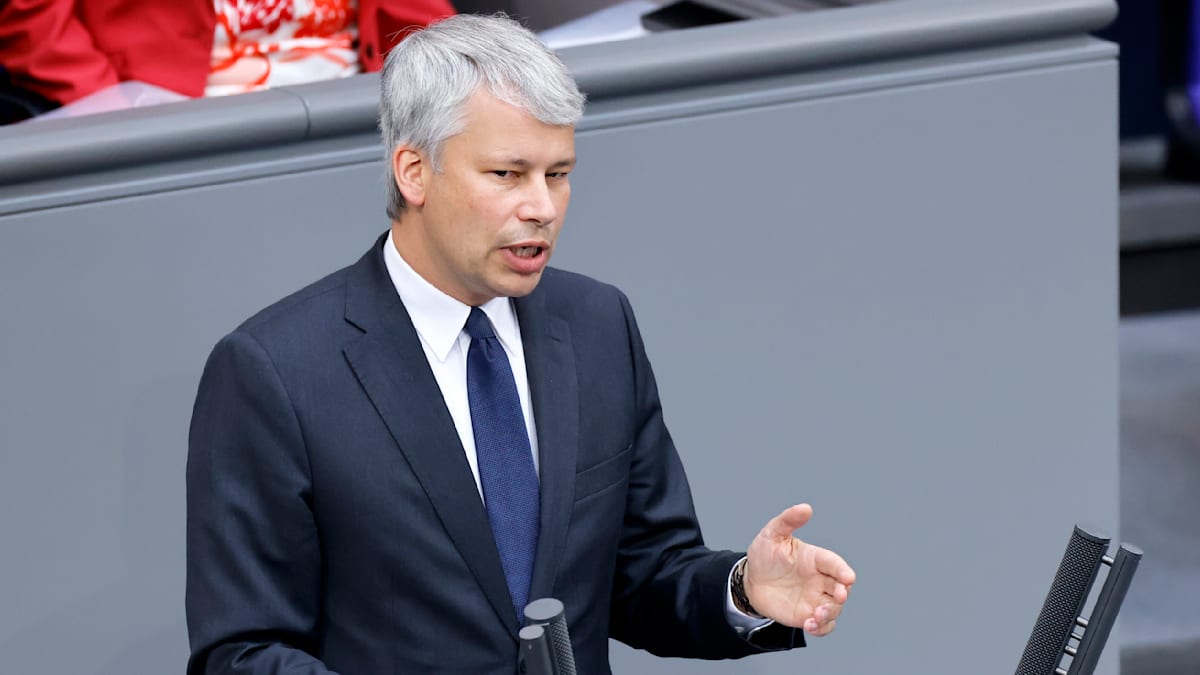 Debatte um Migration: CDU-Politiker Bilger über „Stadtbild“ – Vollverschleierte Frauen passen nicht zu Deutschland