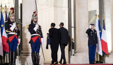 Macron under pressure: France demands end to political chaos