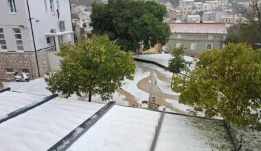 FOTO: Toča zajela otok Krk, nad Hrvaško se razvijajo supercelične nevihte