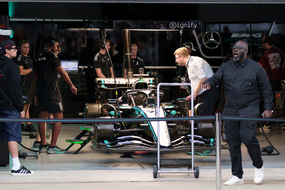 The Mercedes-AMG F1 W13 E Performance racing car is parked at a pit lane on Sunday at the Peaches Run Universe 2025 show run event in Yongin, Gyeonggi. [CHO YONG-JUN]