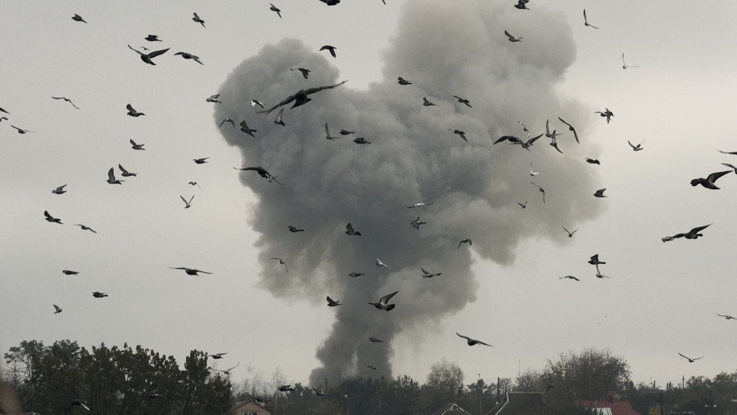 What If Ukraine Could Strike Military Targets Deep Inside Russia From the Very Start?