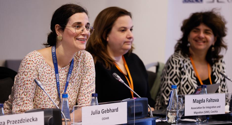 Tackling attacks on migrant and refugee rights in focus of ODIHR event
