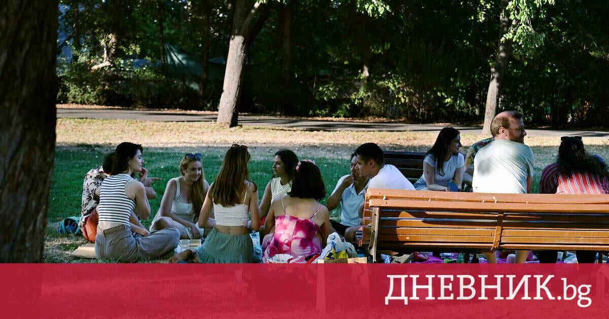 120 хил. изпълнителни дела се водят срещу младежи, купували техника и дрехи на кредит