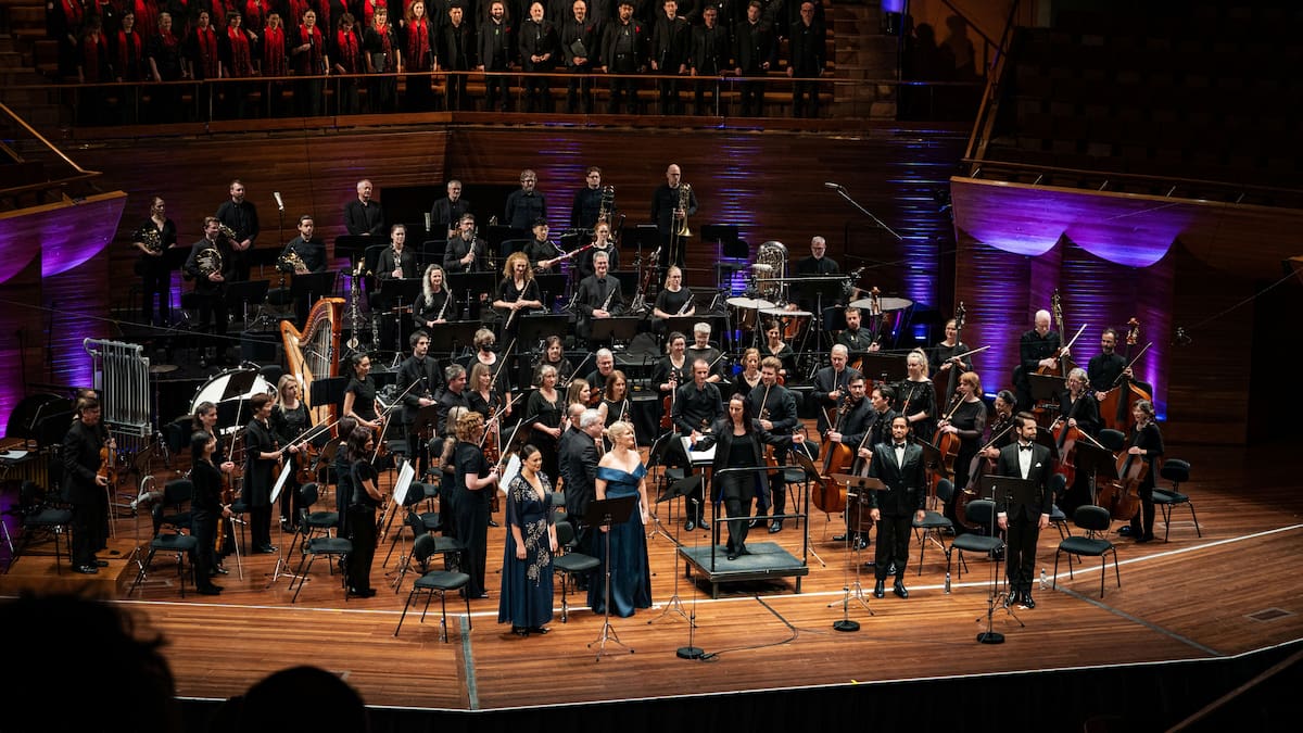 Valentina Peleggi leads NZSO’s stirring Rossini and Kelly Stabat Mater – William Dart