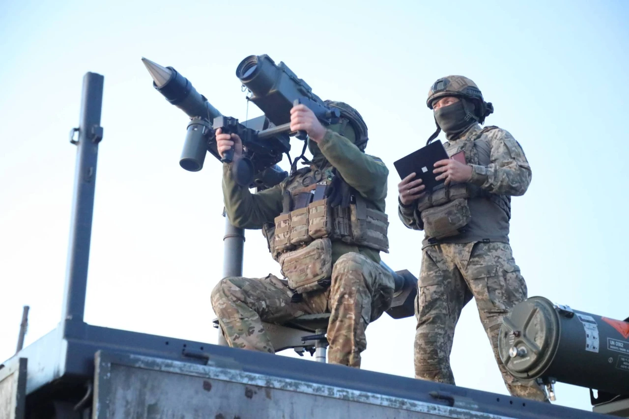 Lietuva kartu su aštuoniomis šalimis apmokys ir aprūpins Ukrainos brigadą