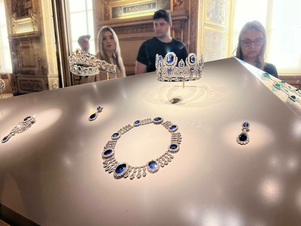 Firma care a produs macaraua jafului de la Luvru și-a făcut reclamă cu imagini de la locul faptei: Nu există publicitate rea - Imaginea 6