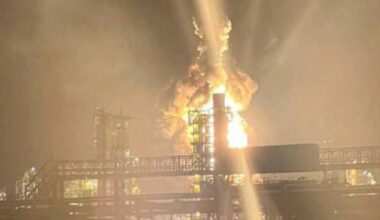 Russia burns as Ukraine hits major oil refinery and missile ship in lethal double strike | World | News