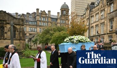 Farewell to ‘the people’s champion’: Manchester says emotional goodbye to boxer Ricky Hatton | Ricky Hatton