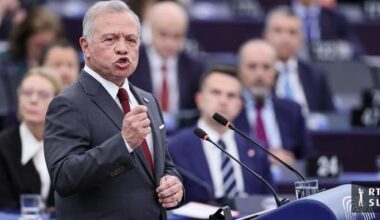 Na Brdu pri Kranju srečanje med premierjem Golobom in jordanskim kraljem Abdulahom II.