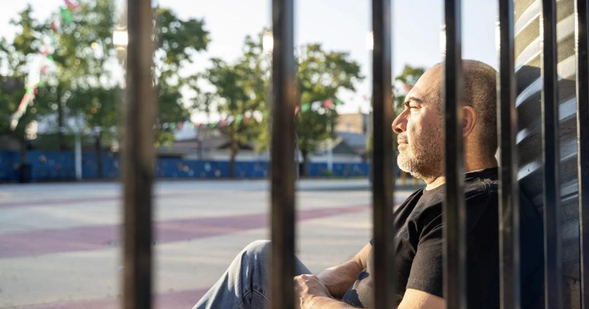 Threat of ICE raids shadows every shift in Chicago’s food warehouses | Immigration