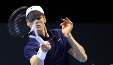 Sinner-Djokovic al Six Kings Slam: Jannik domina in due set (6-4; 6-2) e va in finale con Alcaraz