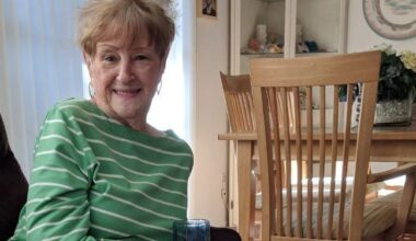 My 93-Year-Old Great Aunt Has an Anti-Aging Secret: Watching Football