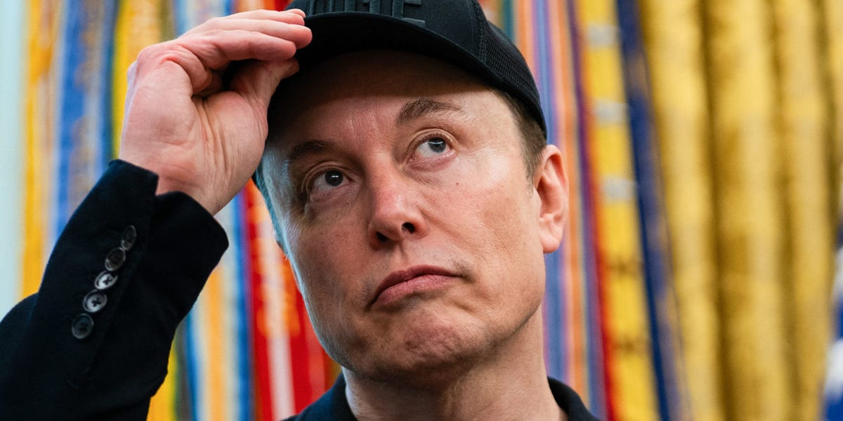Elon Musk Launches Grokipedia, a Wikipedia Competitor
