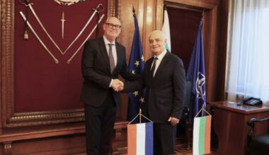 Bulgarian minister outlines military modernization plans to Dutch ambassador