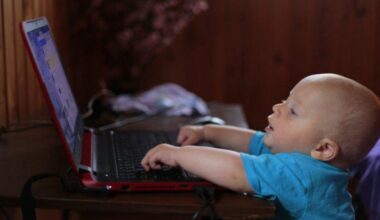 Musk wants to create an AI app for children Baby Grok