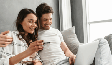 7 weekly “micro-purchases” that drain a middle-class budget fast
