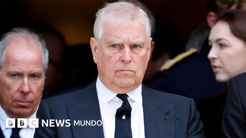 El príncipe Andrés renuncia a sus títulos reales: "Las continuas acusaciones contra mí distraen el trabajo del rey"