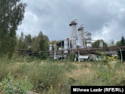 Distillation towers in the Victoria Chemical Complex.