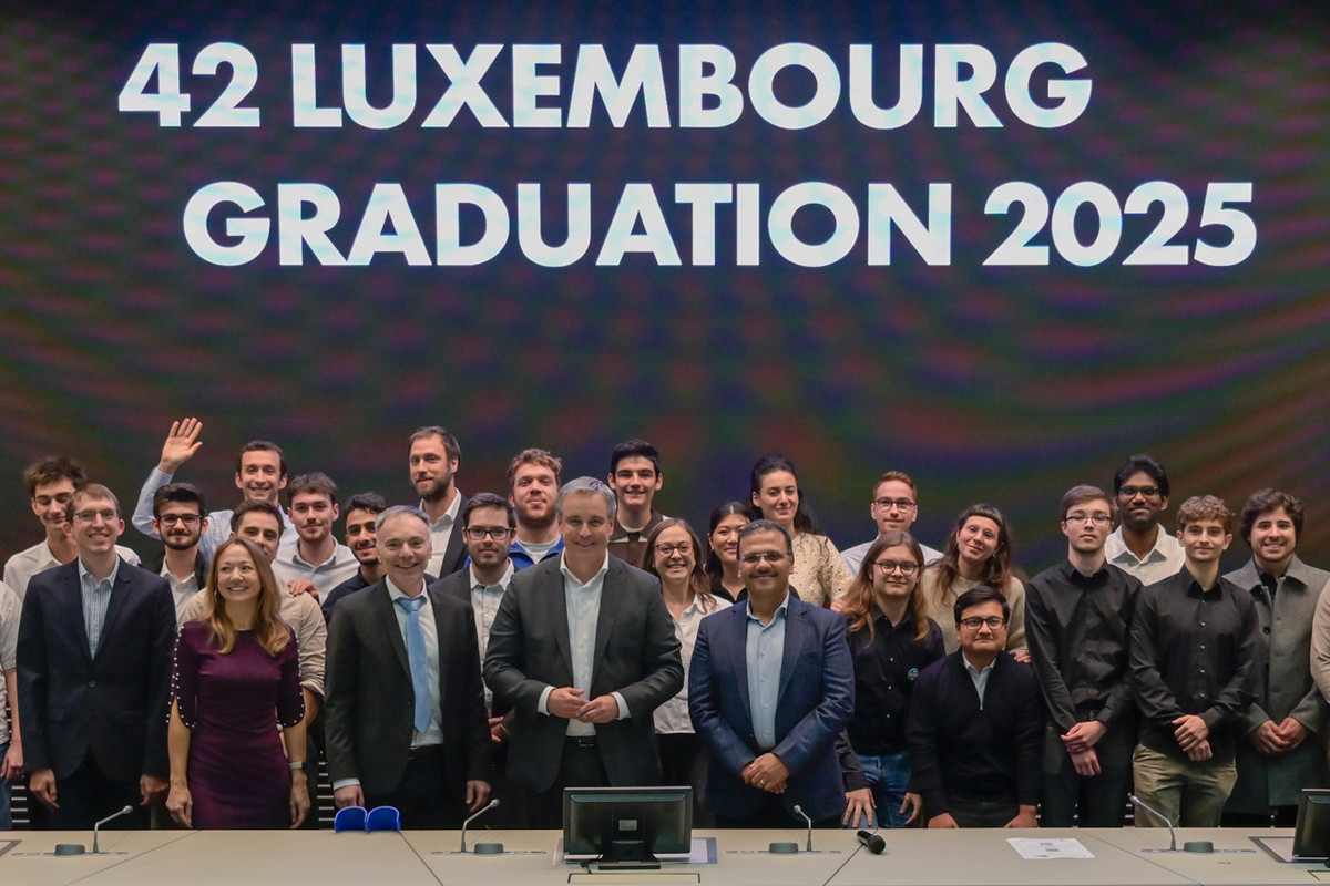 42 Luxembourg celebrates its first digital graduates