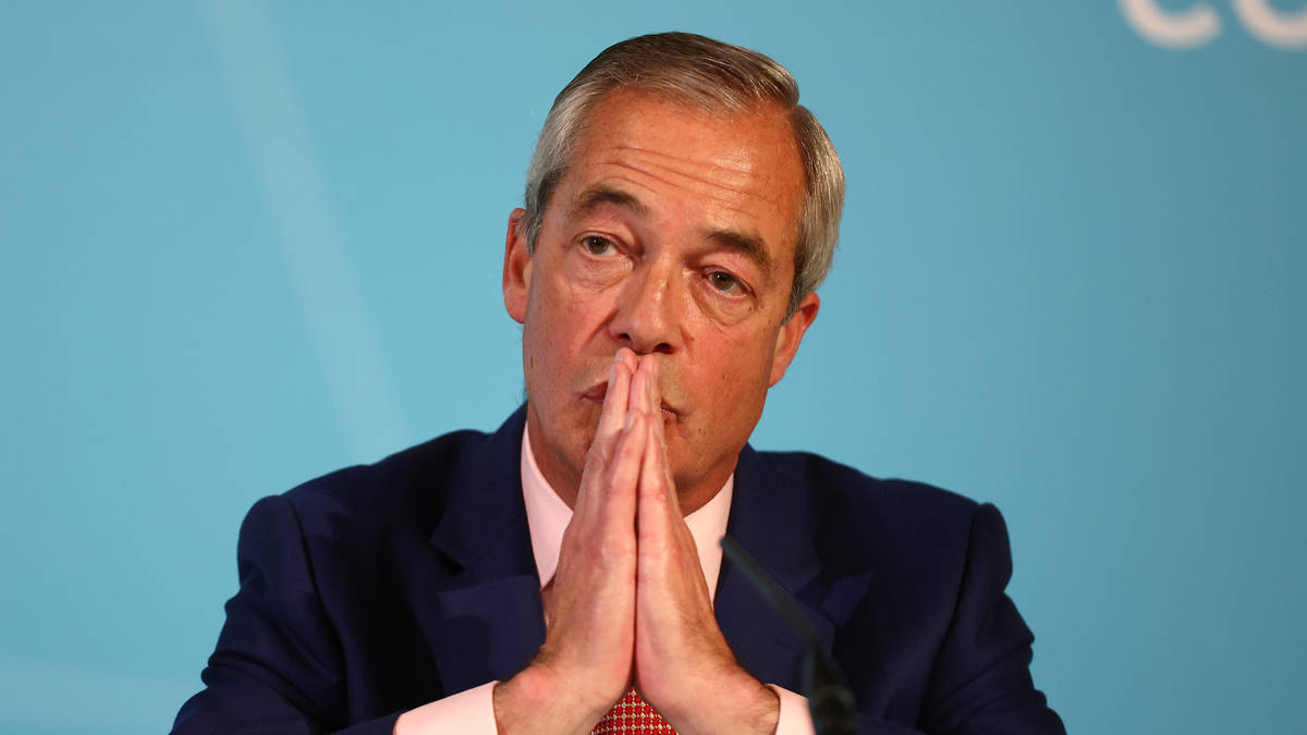 Shoot down Russian jets in NATO airspace, says Farage as Reform leader toughens up stance on Putin