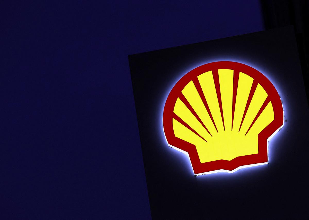 Shell sees profit dip amid weaker crude prices, announces $3.5bn share buyback