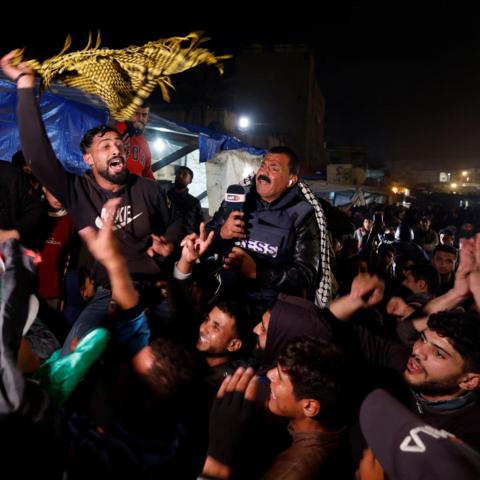 Qasa iyo Tel Aviv oo laga dabaaldegay markii lagu dhawaaqay wajiga hore ee qorshaha nabadda